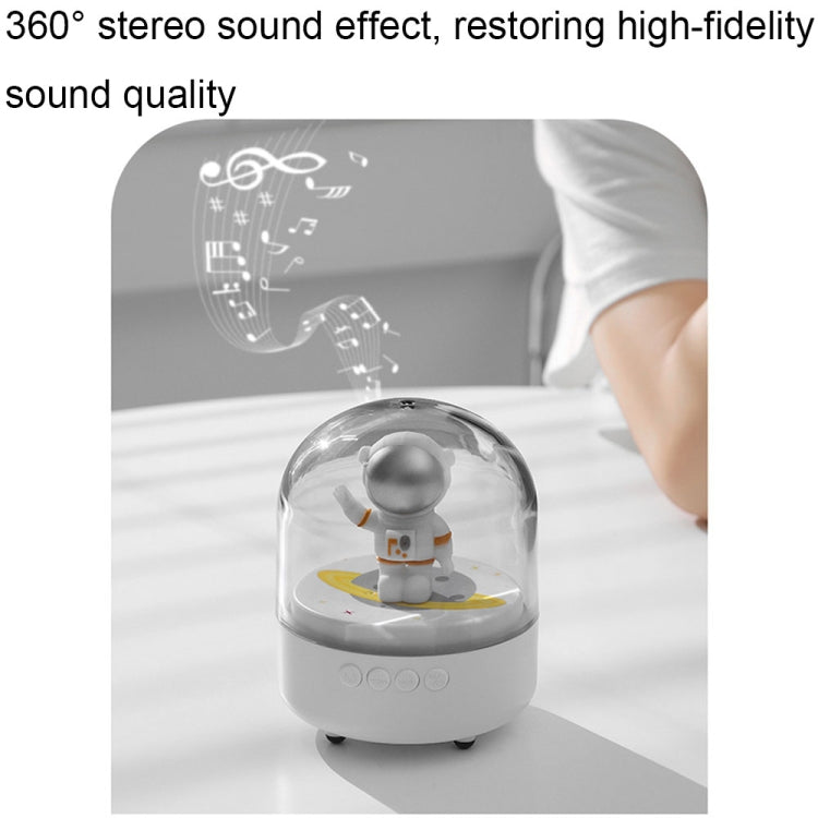 Astronaut FM Desktop Wireless Bluetooth Speaker Home Decoration